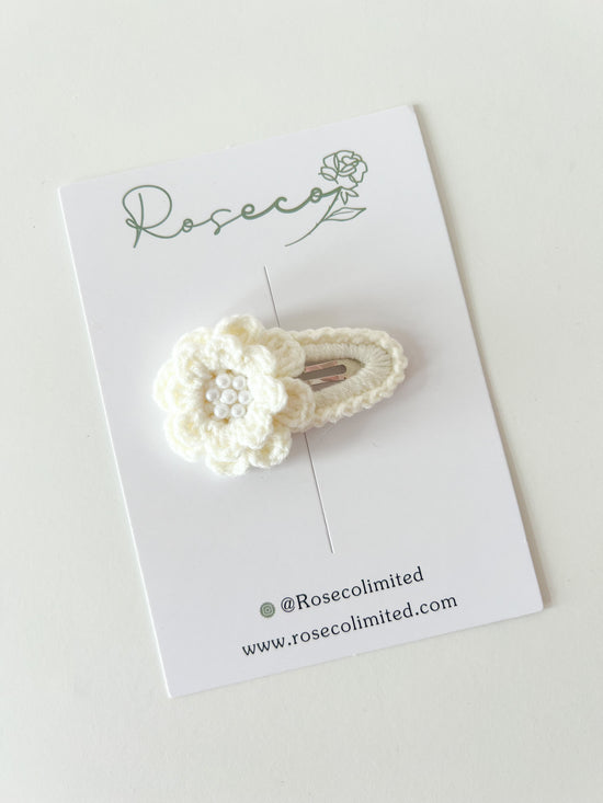 White Pearl Flower Crochet Clip