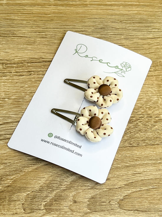 Chocolate Daisy Clips